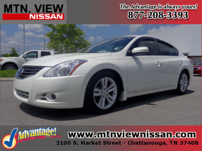 2010 Nissan Altima  3.5 SR