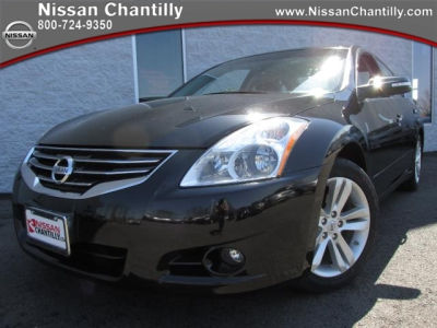 2010 Nissan Altima  3.5 SR