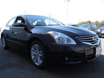 2010 Nissan Altima  3.5 SR