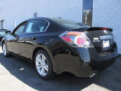 2010 Nissan Altima  3.5 SR