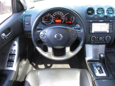 2010 Nissan Altima  3.5 SR