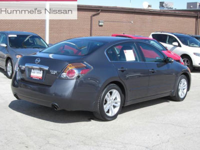 2010 Nissan Altima  3.5 SR