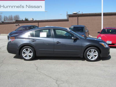 2010 Nissan Altima  3.5 SR