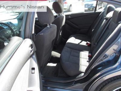 2010 Nissan Altima  3.5 SR