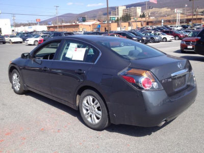 2010 Nissan Altima  2.5
