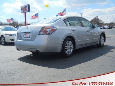 2010 Nissan Altima  2.5 SL
