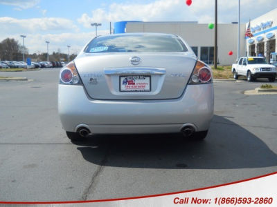 2010 Nissan Altima  2.5 SL