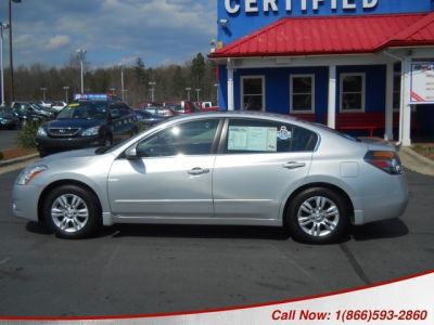 2010 Nissan Altima  2.5 SL