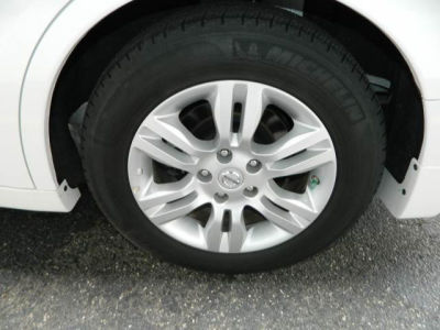 2010 Nissan Altima  2.5 S
