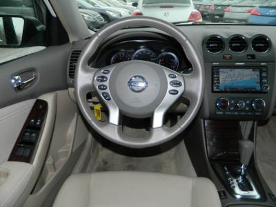 2010 Nissan Altima  2.5 S