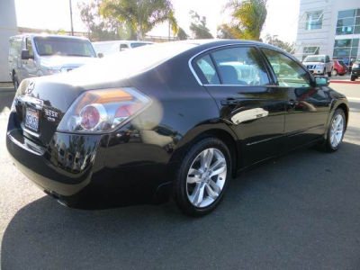2010 Nissan Altima  3.5 SR