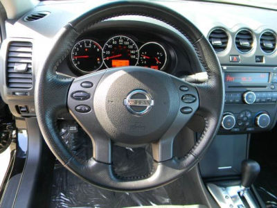 2010 Nissan Altima  3.5 SR