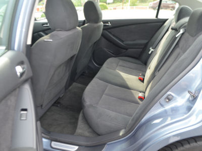 2010 Nissan Altima  3.5 SR
