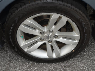 2010 Nissan Altima  3.5 SR