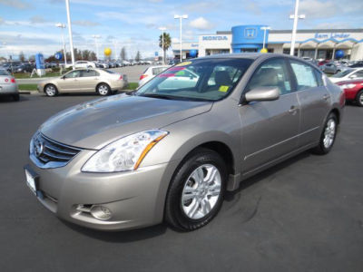 2012 Nissan Altima  2.5 S