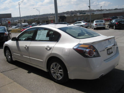 2010 Nissan Altima  2.5 SL