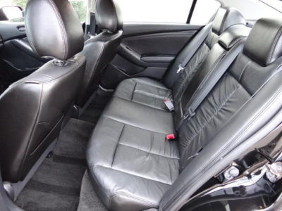 2010 Nissan Altima  3.5 SR