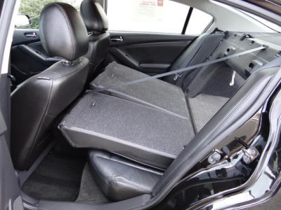 2010 Nissan Altima  3.5 SR
