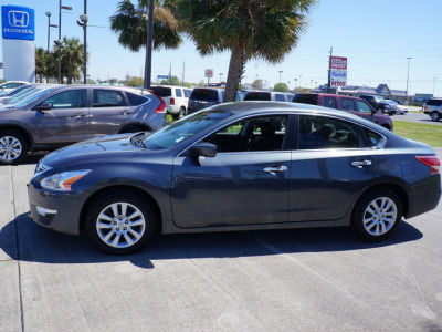 2013 Nissan Altima  2.5 S