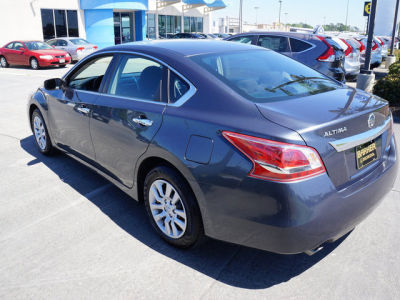 2013 Nissan Altima  2.5 S