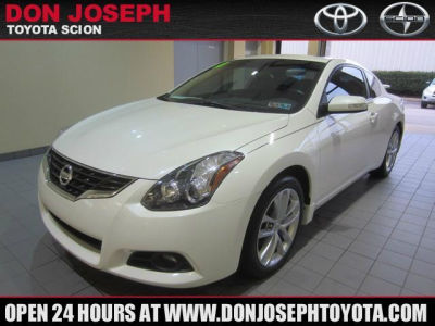 2010 Nissan Altima  3.5 SR