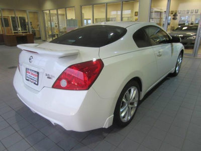 2010 Nissan Altima 3.5 SR
