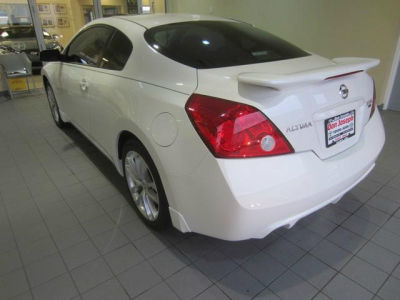 2010 Nissan Altima 3.5 SR