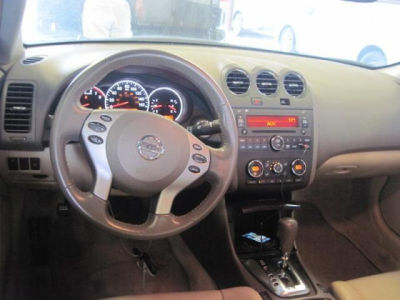2010 Nissan Altima  2.5 SL