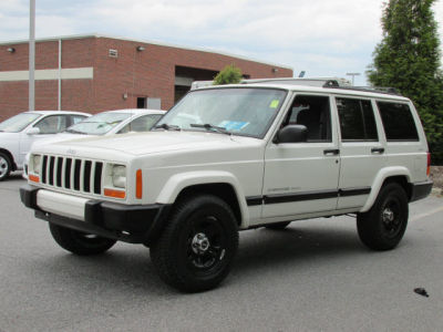 Buy 2000 Jeep Cherokee Sport103,646,SUV,Stone White Clearcoa...,Agate ...