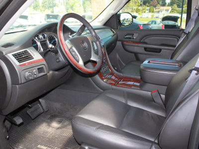 2012 Cadillac Escalade  Premium