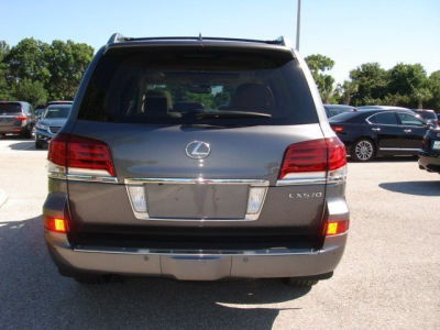 2013 Lexus LX 570
