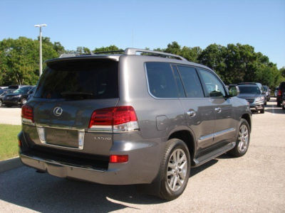 2013 Lexus LX 570