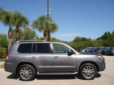 2013 Lexus LX 570