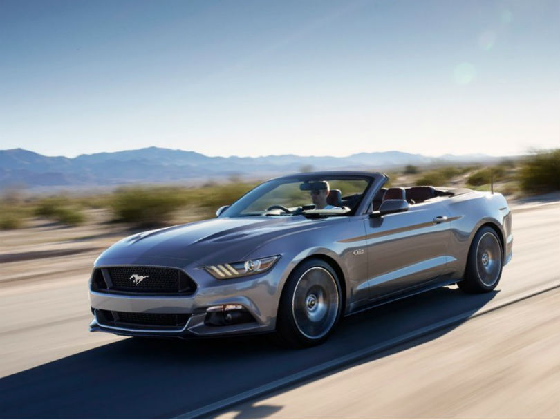 Ford mustang convertible motors