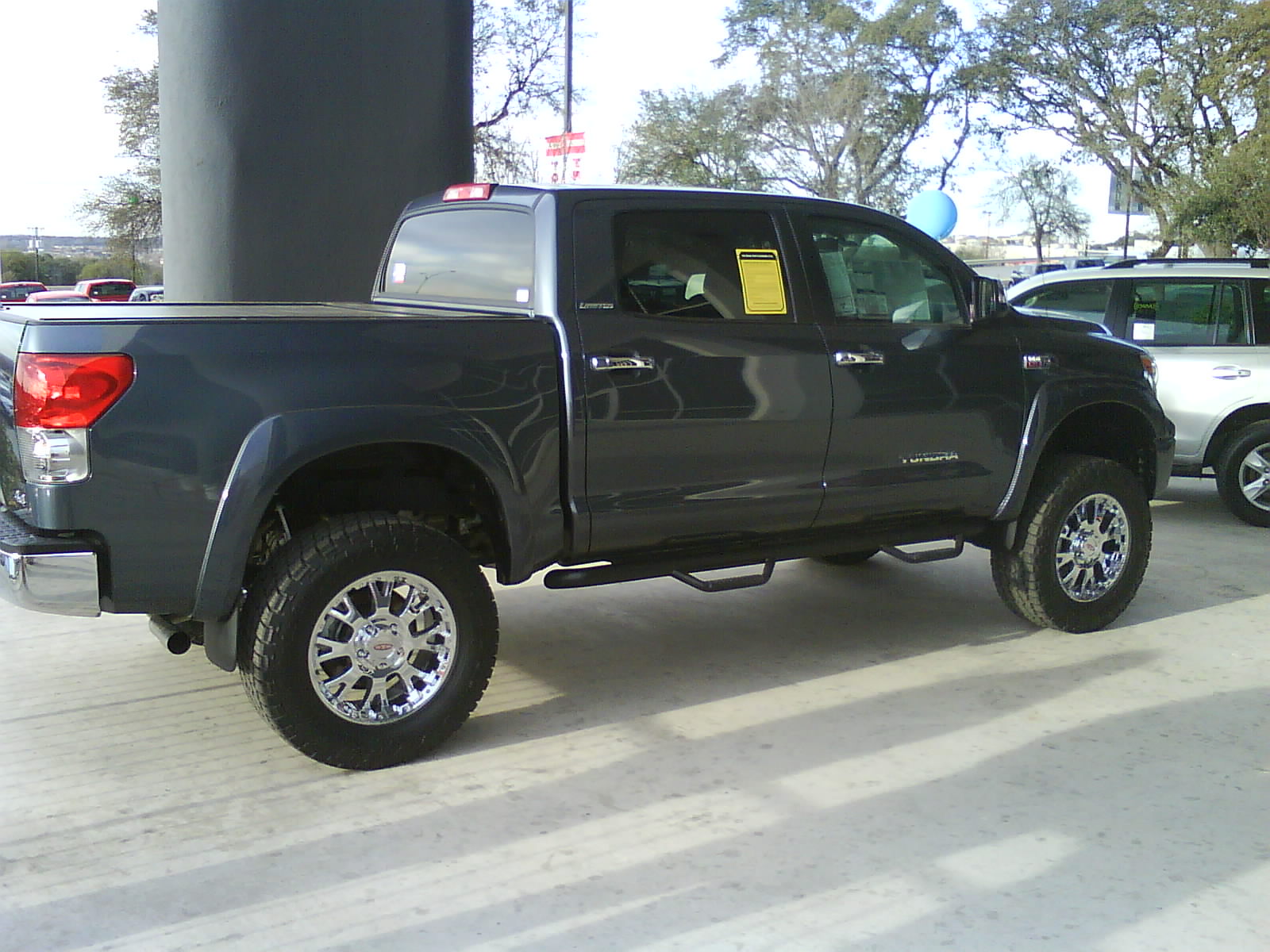 Toyota Tundra Limited