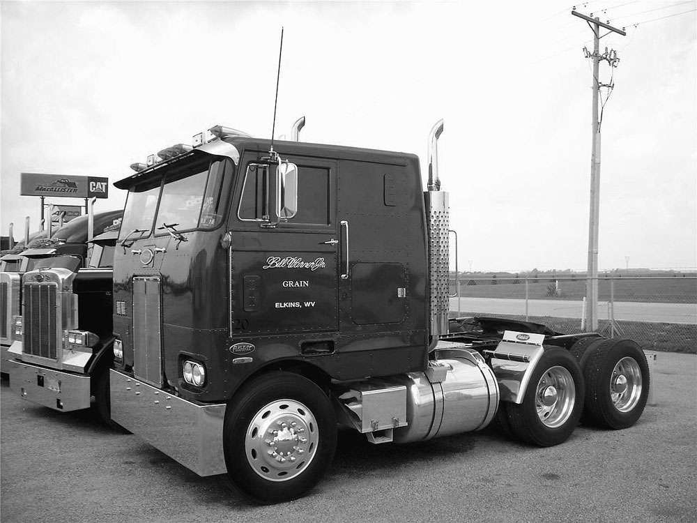 Peterbilt 352