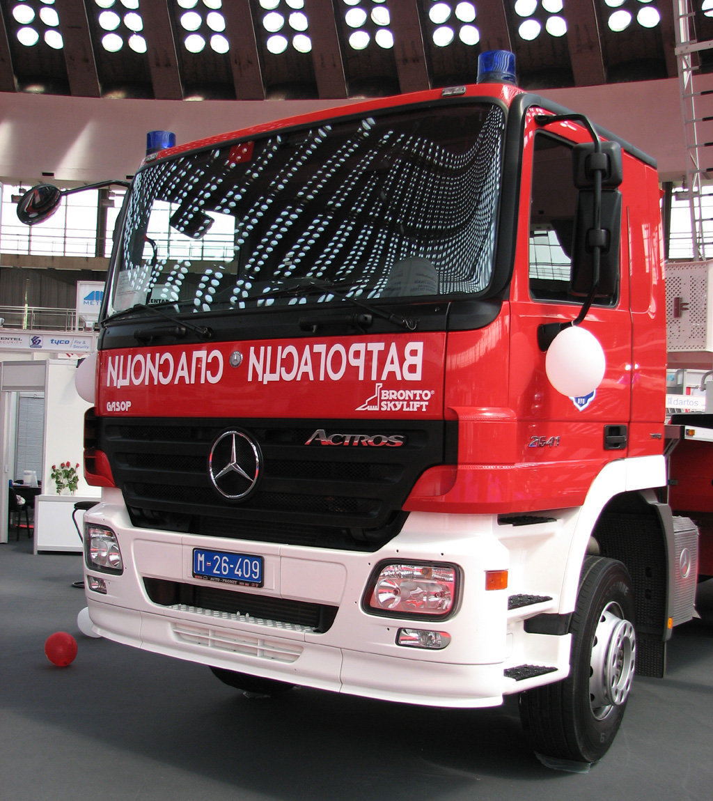 Mercedes-Benz S440