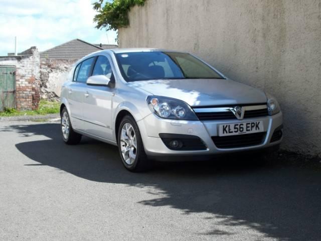 Opel Astra 17i Hatch