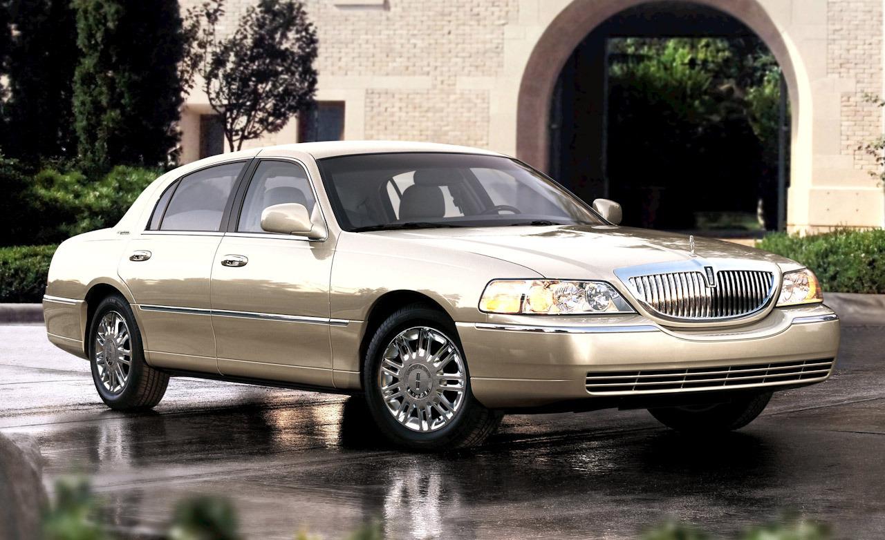 Lincoln Town Car Signature:picture # 15 , reviews, news, specs, buy car