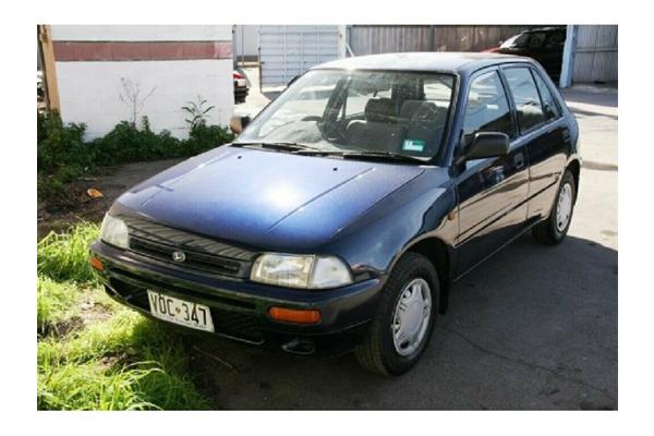 Daihatsu Charade 13 CS Sedan