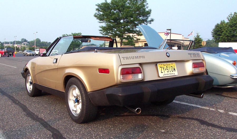 Triumph TR8