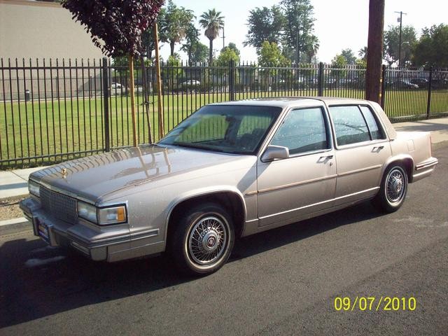 Cadillac Fleetwood dElegance