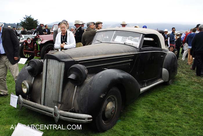 Packard 1601 Sedan