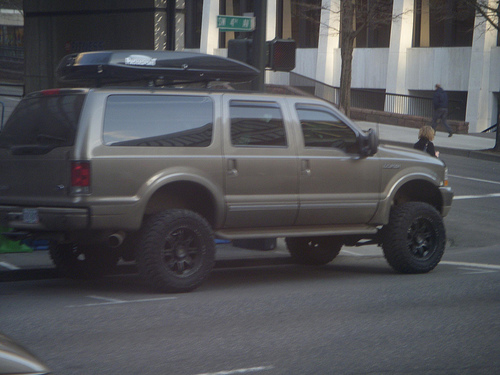 Ford M548 cargo carrier