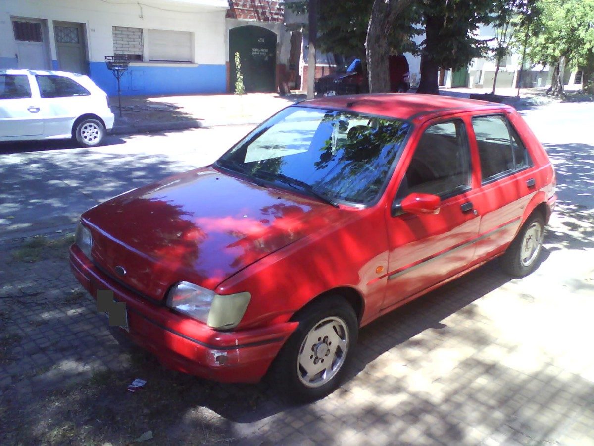 Ford Fiesta CLX 13