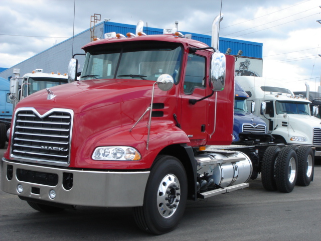 Mack CXU 613 Pinnacle