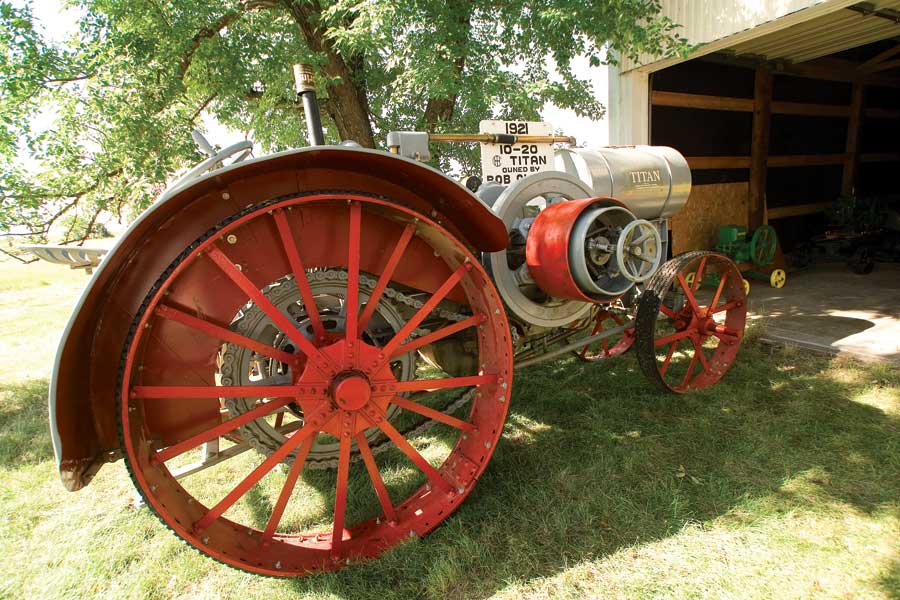 International Harvester Titan 10-20