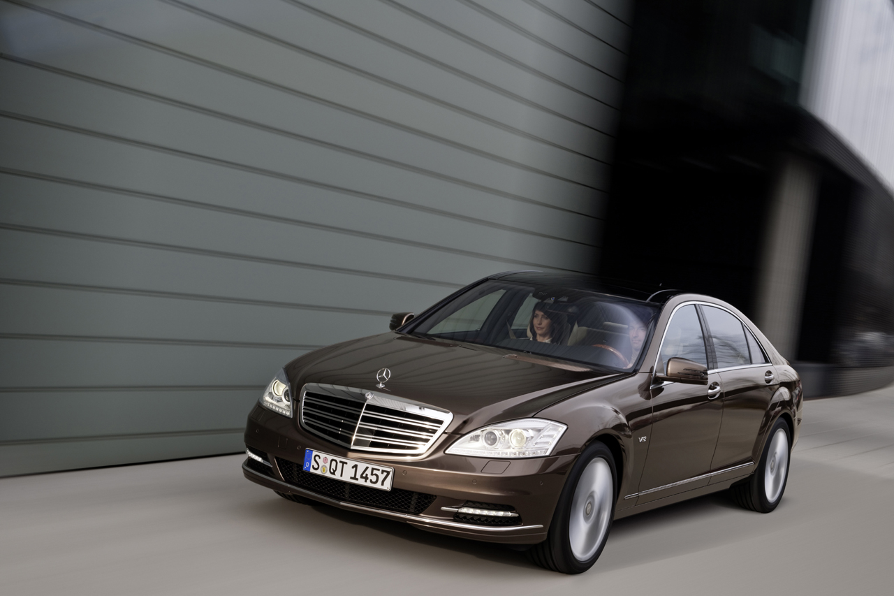 Mercedes-Benz S600