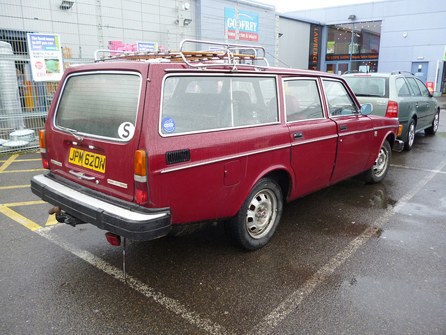 Volvo 145DL