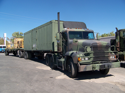 Freightliner M915